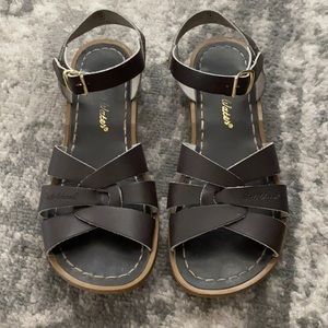 Saltwater sandals